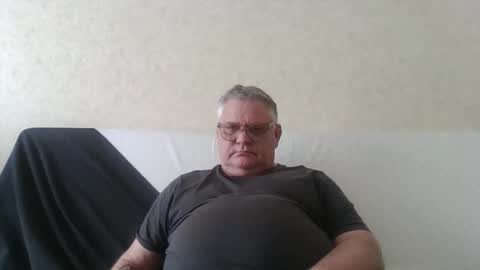 Snapshot of thierrysymp chatting on 05.01.26 Thierrysymp online show from 05.01.26