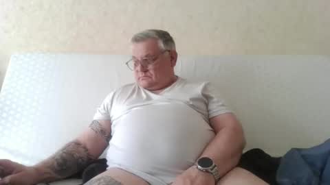Snapshot of thierrysymp chatting on 05.15.26 Thierrysymp online show from 05.15.26