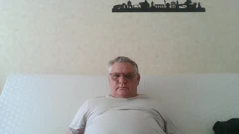 Snapshot of thierrysymp chatting on 05.23.26 Thierrysymp online show from 05.23.26