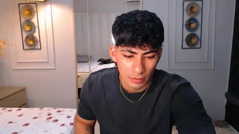 MICHAEL AND CRISS online show from 12.21.25