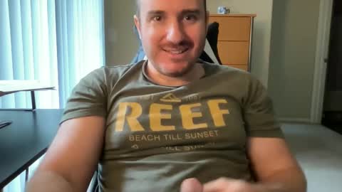 Snapshot of thisbigjewishdick chatting on 02.05.25 This Big Jewish Dick online show from 02.05.25