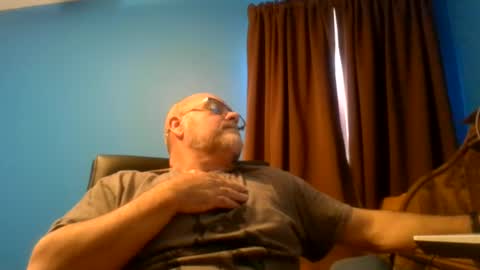 Snapshot of thisguy374 chatting on 07.02.26 thisguy374 online show from 07.02.26