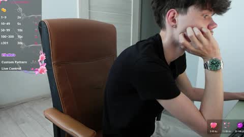 Snapshot of thomas_brons chatting on 06.02.26 THOMAS BRONS online show from 06.02.26
