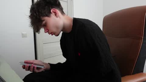 Snapshot of thomas_brons chatting on 06.11.26 THOMAS BRONS online show from 06.11.26