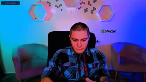 thomas_crow online show from 11.25.25