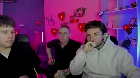 thomas_crow online show from 02.14.26