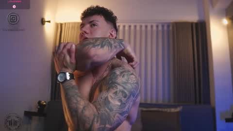 Snapshot of thomas_falcon1 chatting on 11.02.25 Thomas Falcon online show from 11.02.25