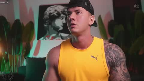 Snapshot of thomas_falcon1 chatting on 11.14.25 Thomas Falcon online show from 11.14.25