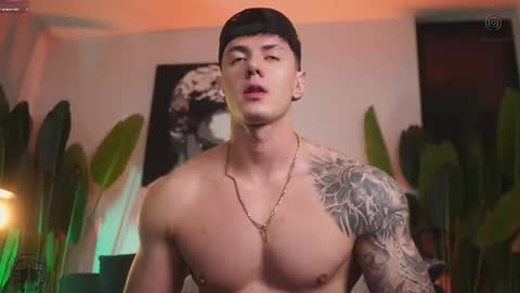 Snapshot of thomas_falcon1 chatting on 11.27.25 Thomas Falcon online show from 11.27.25