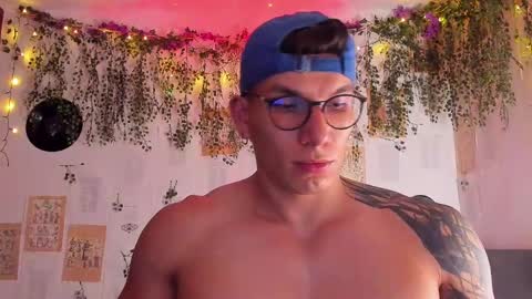 Thomas Grey online show from 02.21.25