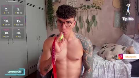 Thomas Grey online show from 11.30.25