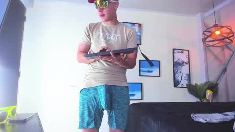 ---Thomas--- online show from 02.19.25