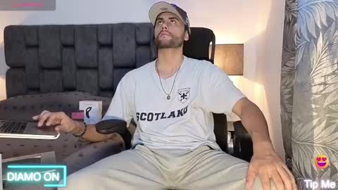 Snapshot of thomas_redcol chatting on 10.01.25 Thomas online show from 10.01.25