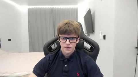 Snapshot of thomas_shelbivip chatting on 04.29.26 Tomas online show from 04.29.26