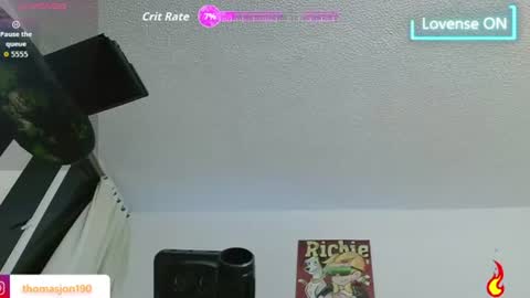 Snapshot of thomasjons chatting on 07.17.26 thomasjons online show from 07.17.26