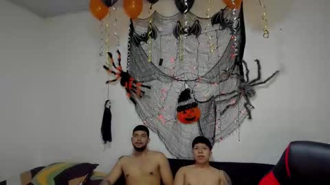 thomson_hot01 online show from 10.15.25