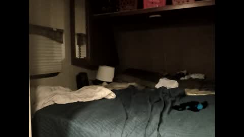 thongboy469147 online show from 10.18.25