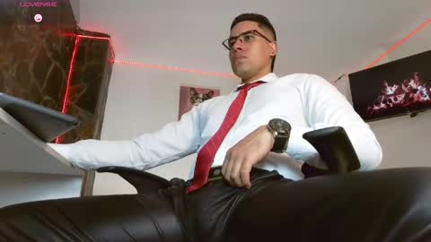Snapshot of thonydupont chatting on 05.21.26 thonydupont online show from 05.21.26