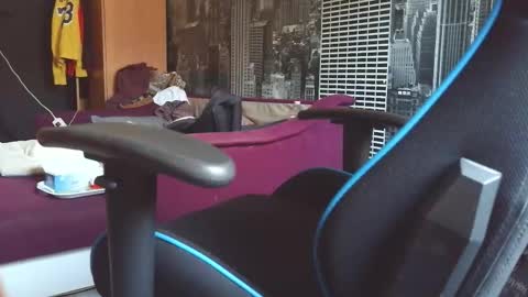 threshemmet online show from 11.28.25