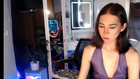 thrishafox online show from 02.14.26