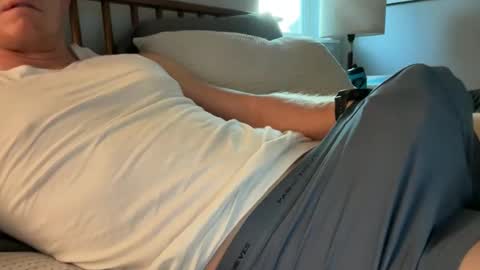 Snapshot of throbbinhood480 chatting on 10.25.25 Throbbinhood online show from 10.25.25