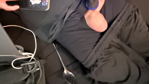 thunder8u42 online show from 10.03.25