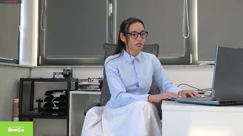 tia_j online show from 04.08.26