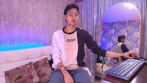   online show from 05.11.26