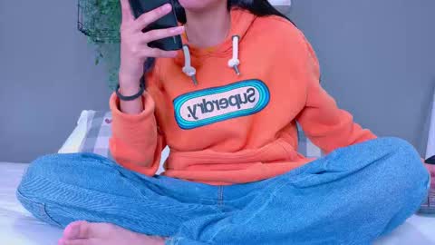Snapshot of tiana_cinnamon chatting on 09.18.25 TIANA  online show from 09.18.25