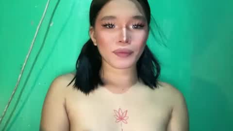 Snapshot of tiaragodhere chatting on 05.27.26 Ms. Tiara online show from 05.27.26
