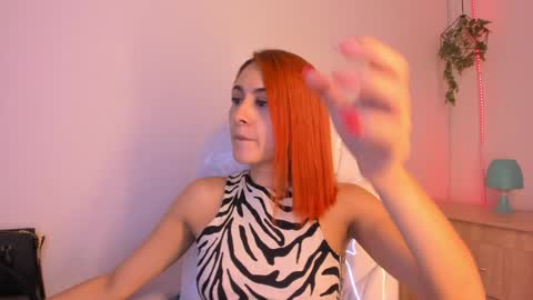 Snapshot of tiarha_ chatting on 12.15.24 Tiarha online show from 12.15.24