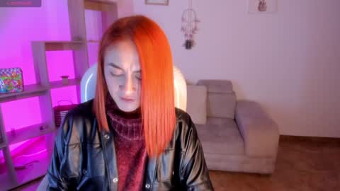 Snapshot of tiarha_ chatting on 01.19.25 Tiarha online show from 01.19.25