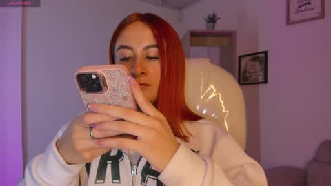 Snapshot of tiarha_ chatting on 01.23.25 Tiarha online show from 01.23.25
