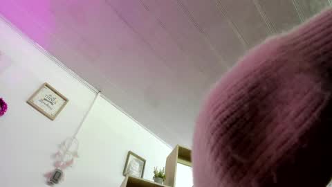Snapshot of tiarha_ chatting on 02.14.25 Tiarha online show from 02.14.25
