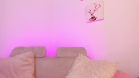 Snapshot of tiarha_ chatting on 02.20.25 Tiarha online show from 02.20.25