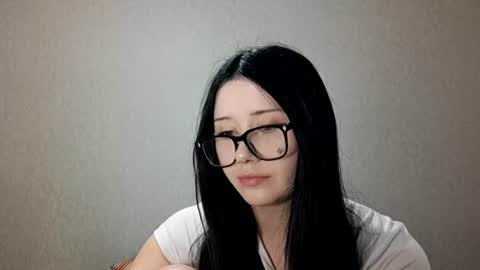 Snapshot of tiastinner chatting on 06.18.26 Margo online show from 06.18.26