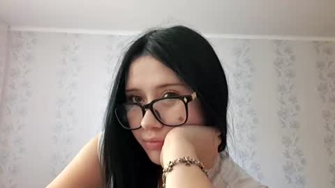 Snapshot of tiastinner chatting on 06.18.26 Margo online show from 06.18.26