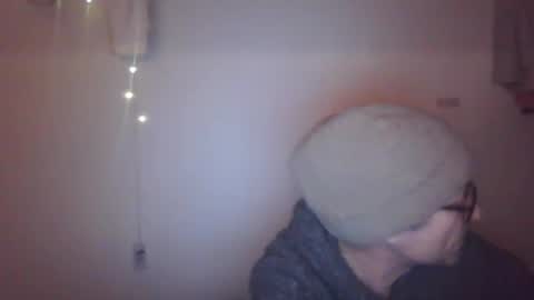 tiddles12345 online show from 12.17.25