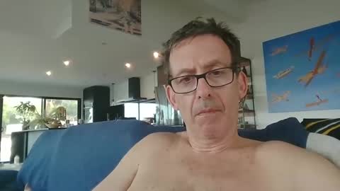 JustMe online show from 12.31.24