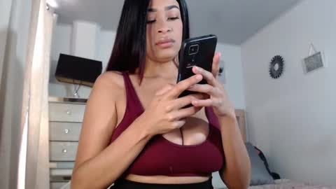 Snapshot of tifannyss chatting on 06.19.26 tifannyss online show from 06.19.26