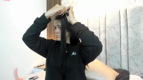 Snapshot of tifany__ross chatting on 03.01.25 Tiff3 online show from 03.01.25