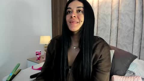 Snapshot of tifany__ross chatting on 09.30.25 Tiff3 online show from 09.30.25