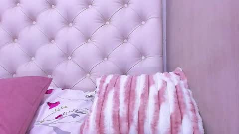Snapshot of tifany_chill chatting on 12.03.24 online show from 12.03.24