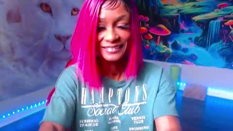 Snapshot of tiffanilove chatting on 09.16.25 Tiffani Love online show from 09.16.25