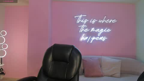 Snapshot of tiffannysins chatting on 04.10.26 Tiffanny Sins online show from 04.10.26