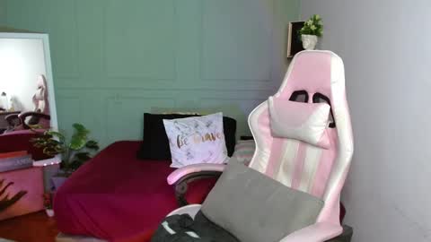 dont forget ask for custom vids  online show from 01.10.25