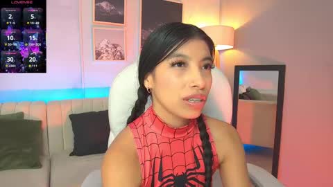 Snapshot of tiffany_low chatting on 10.26.25 tiffany_low online show from 10.26.25