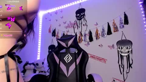 Snapshot of tiffany_sofia_ chatting on 10.21.25 tiffany sofia online show from 10.21.25