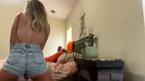 Tiffany Dove online show from 02.19.25