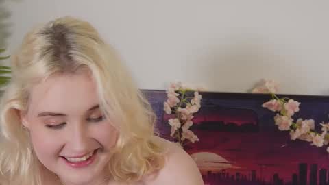 Snapshot of tiffanyjons chatting on 11.15.25 tiffanyjons online show from 11.15.25